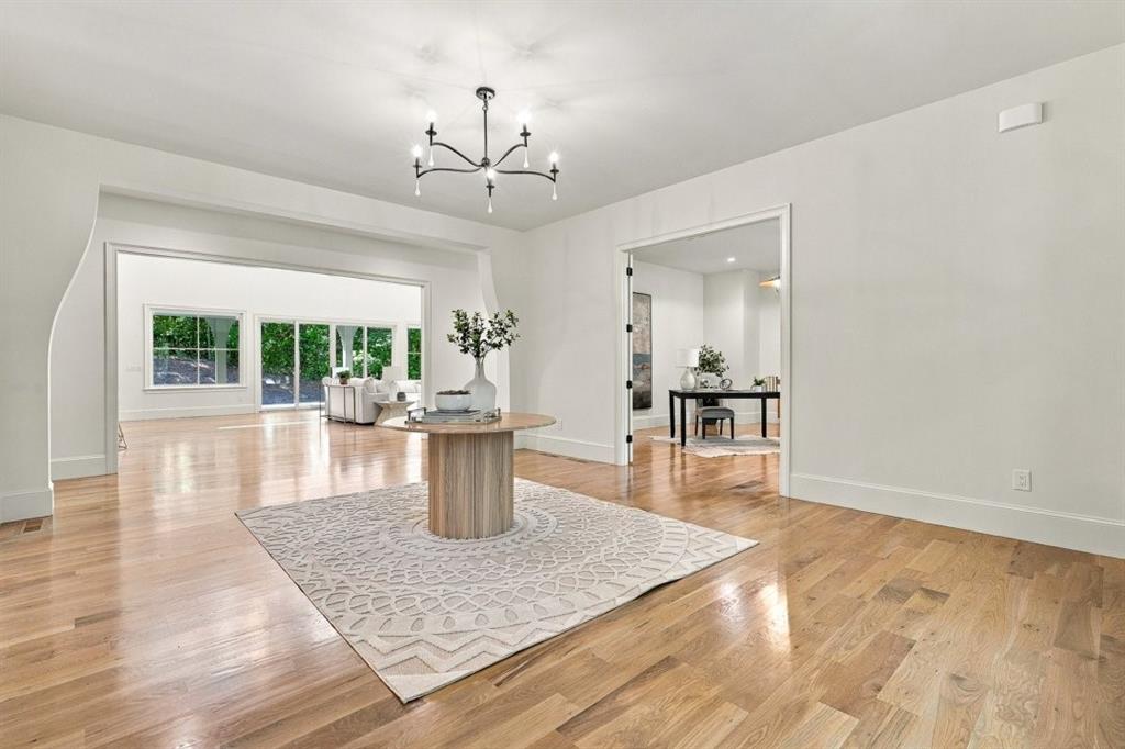 350 Lum Crowe Road Roswell, GA 30075 - Photo 4 of 99 Gallery Image 4