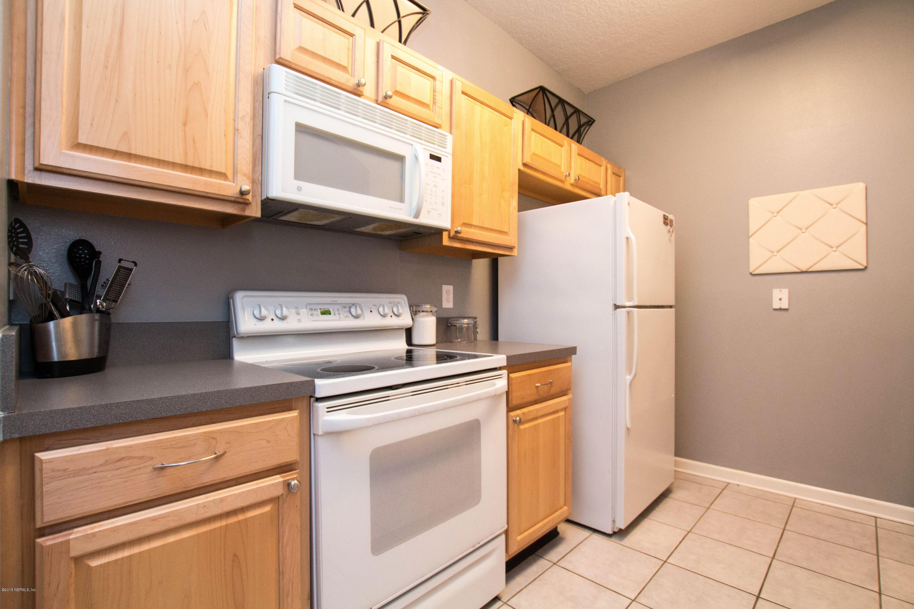 10550 Baymeadows Road, Unit 128 Jacksonville, FL 32256 - Photo 7 of 19 Kitchen