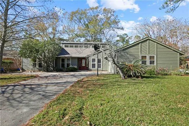 $470,000 | 17 Colony Trail Drive, Mandeville, LA 70448