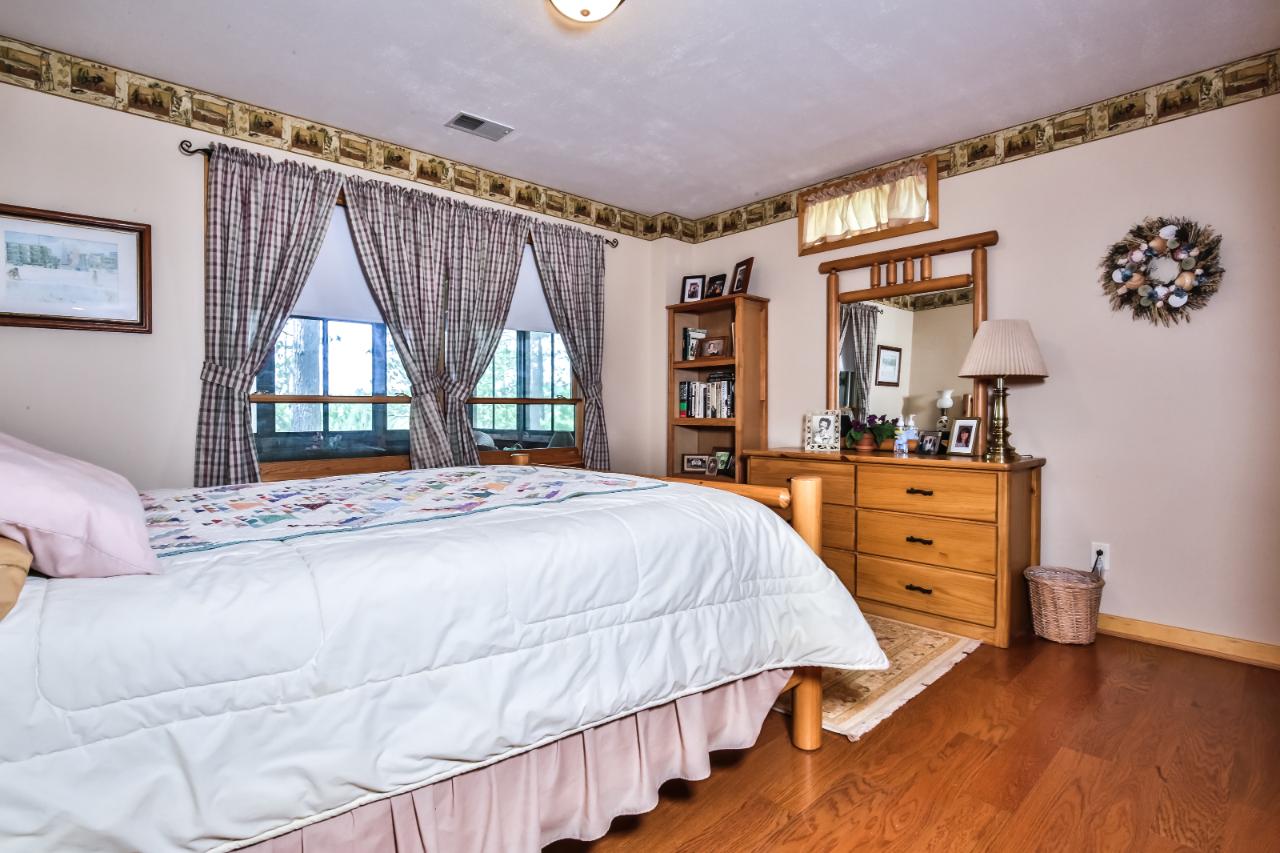 6239 Rustic Trail Eagle River, WI 54521 - Photo 8 of 29 Gallery Image 8