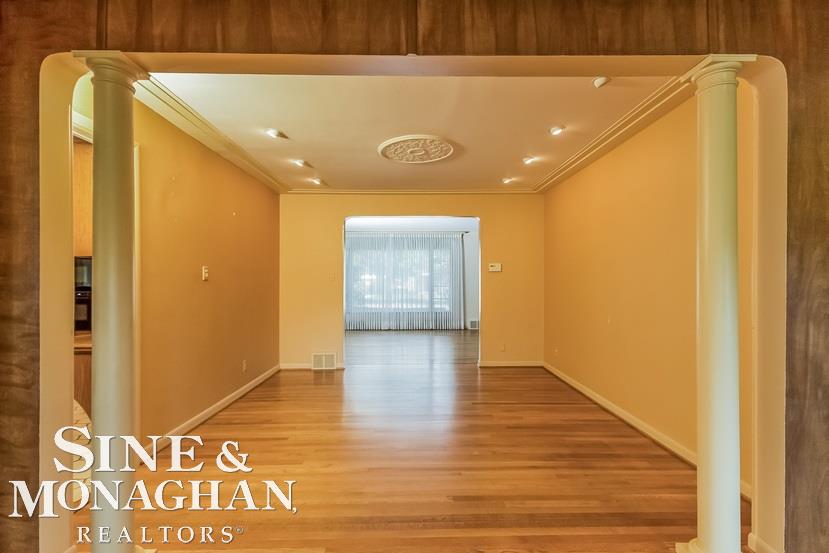 21 Hawthorne Road Grosse Pointe Shores, MI 48236 - Photo 16 of 80