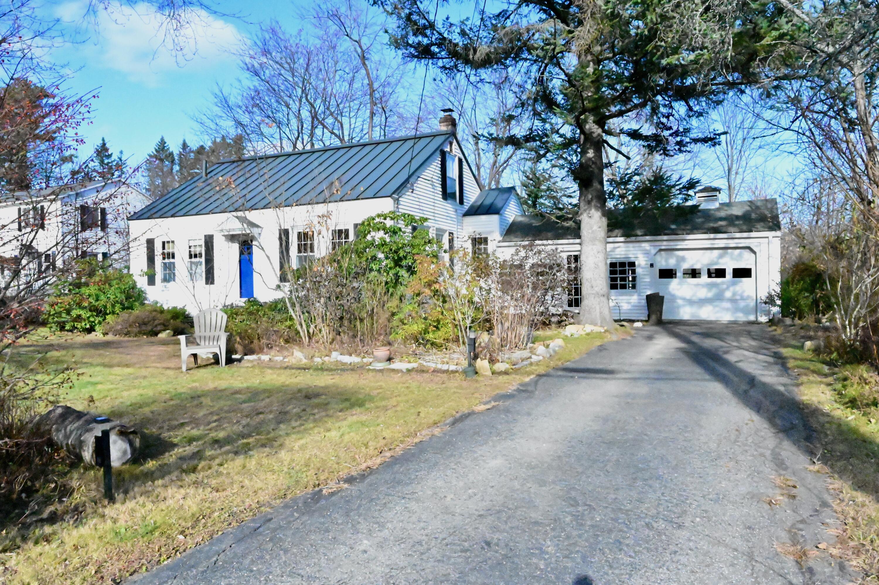 85 Old Winthrop Road Augusta, ME 04330 - Photo 3 of 59 85 Old Winthrop Rd Augusta ME 04330 - 4