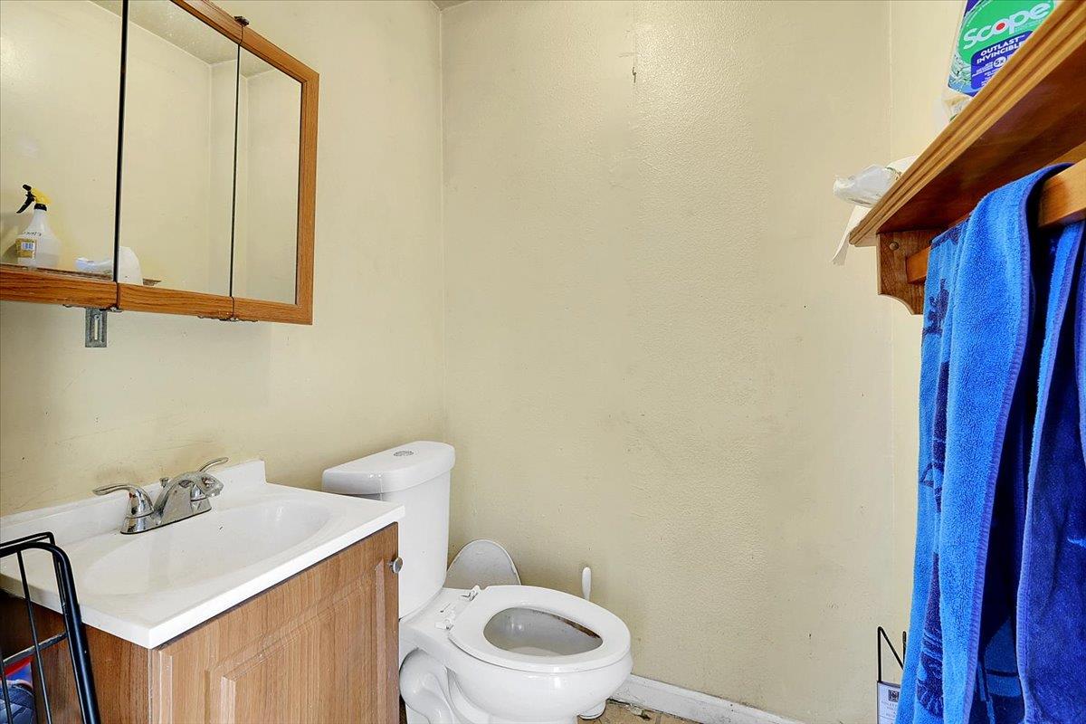 6024 Deepdale Way Elk Grove, CA 95758 - Photo 15 of 40