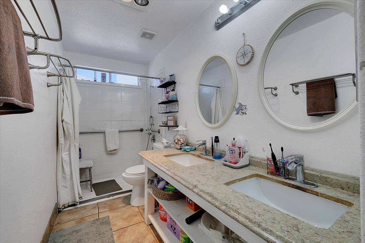 6024 Deepdale Way Elk Grove, CA 95758 - Photo 29 of 40