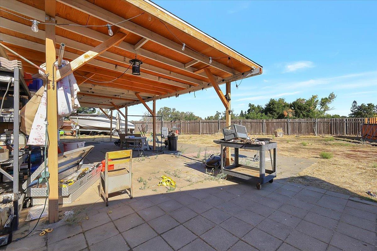 6024 Deepdale Way Elk Grove, CA 95758 - Photo 35 of 40