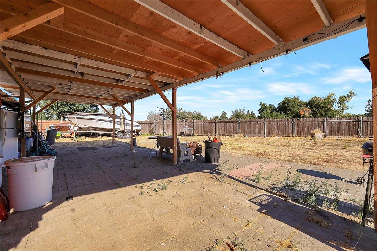 6024 Deepdale Way Elk Grove, CA 95758 - Photo 37 of 40