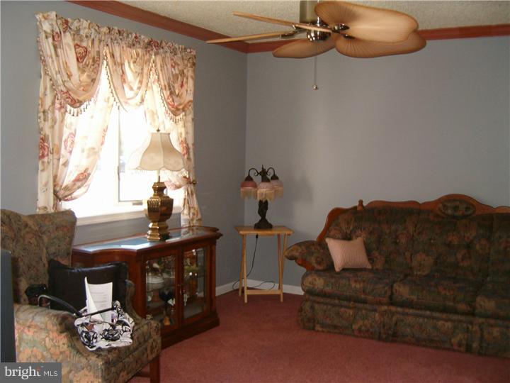 131 Newportville Road Croydon, PA 19021 - Photo 2 of 16 Living Room