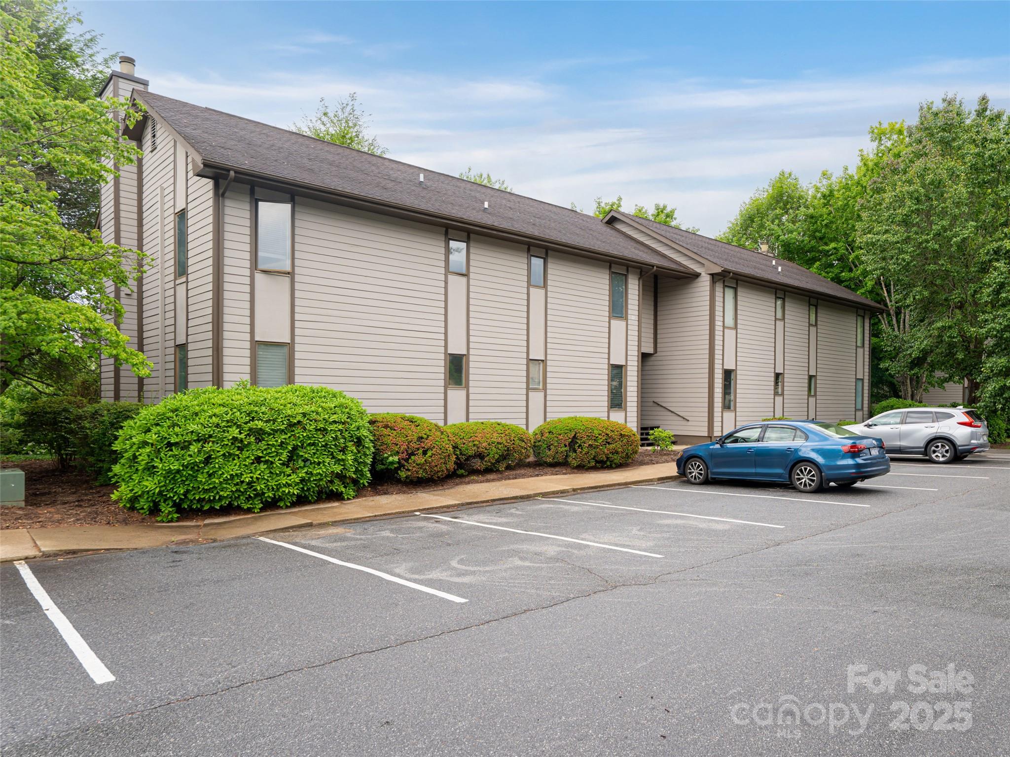 201 Racquet Club Road, Unit 21 Asheville, NC 28803 - Photo 1 of 33 Gallery Image 1