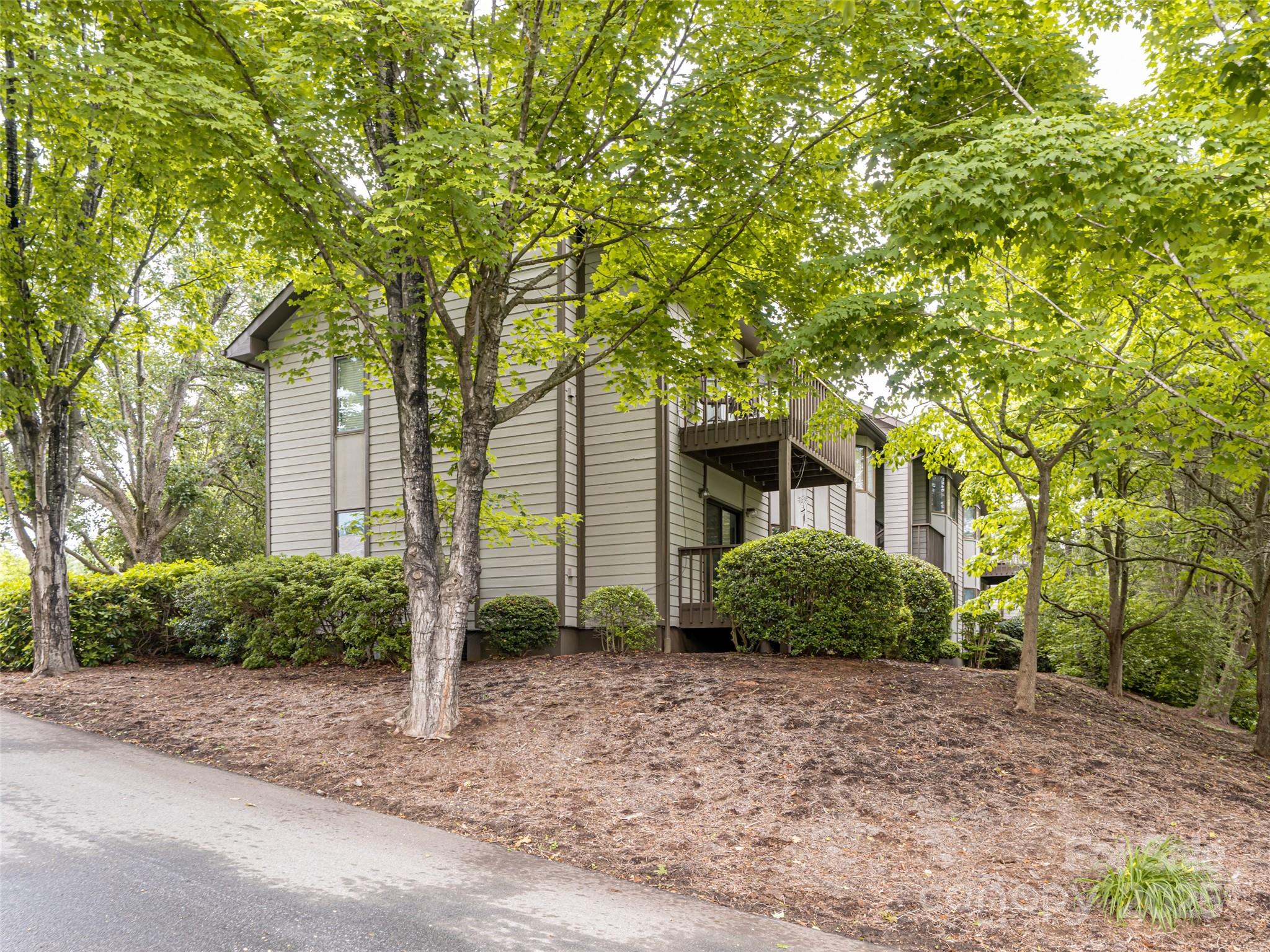 201 Racquet Club Road, Unit 21 Asheville, NC 28803 - Photo 29 of 33 Gallery Image 29