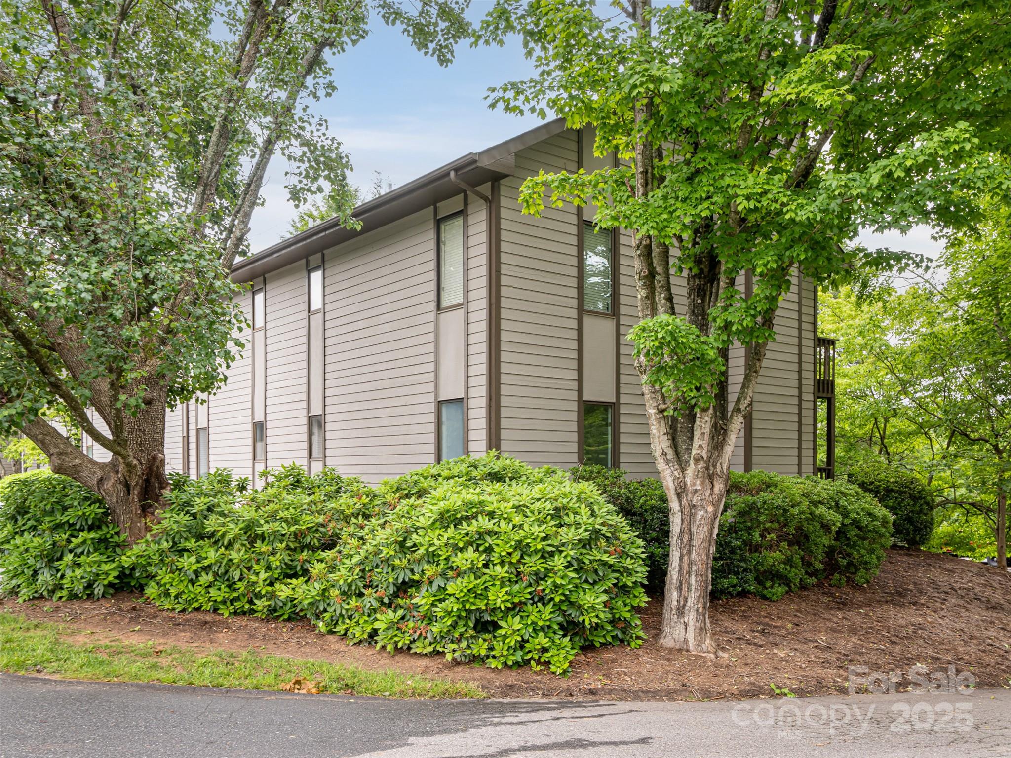 201 Racquet Club Road, Unit 21 Asheville, NC 28803 - Photo 30 of 33 Gallery Image 30
