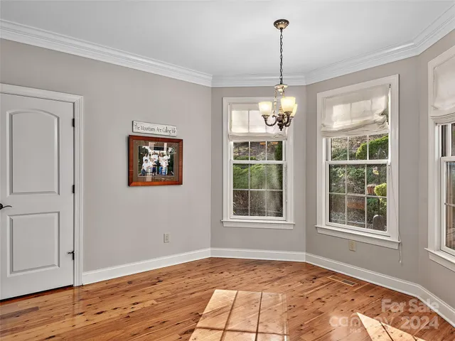 $865,000 | 318 Freedom Trail Court, Zirconia, NC 28790