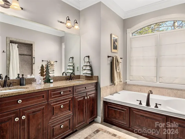 $865,000 | 318 Freedom Trail Court, Zirconia, NC 28790