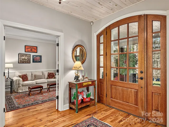 $865,000 | 318 Freedom Trail Court, Zirconia, NC 28790