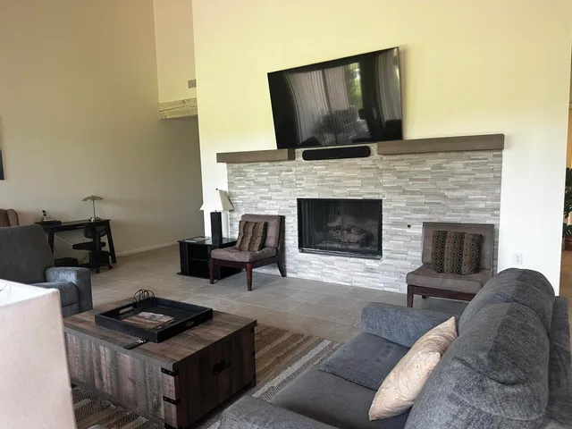 $5,500 | 547 Desert W Drive, Rancho Mirage, CA 92270