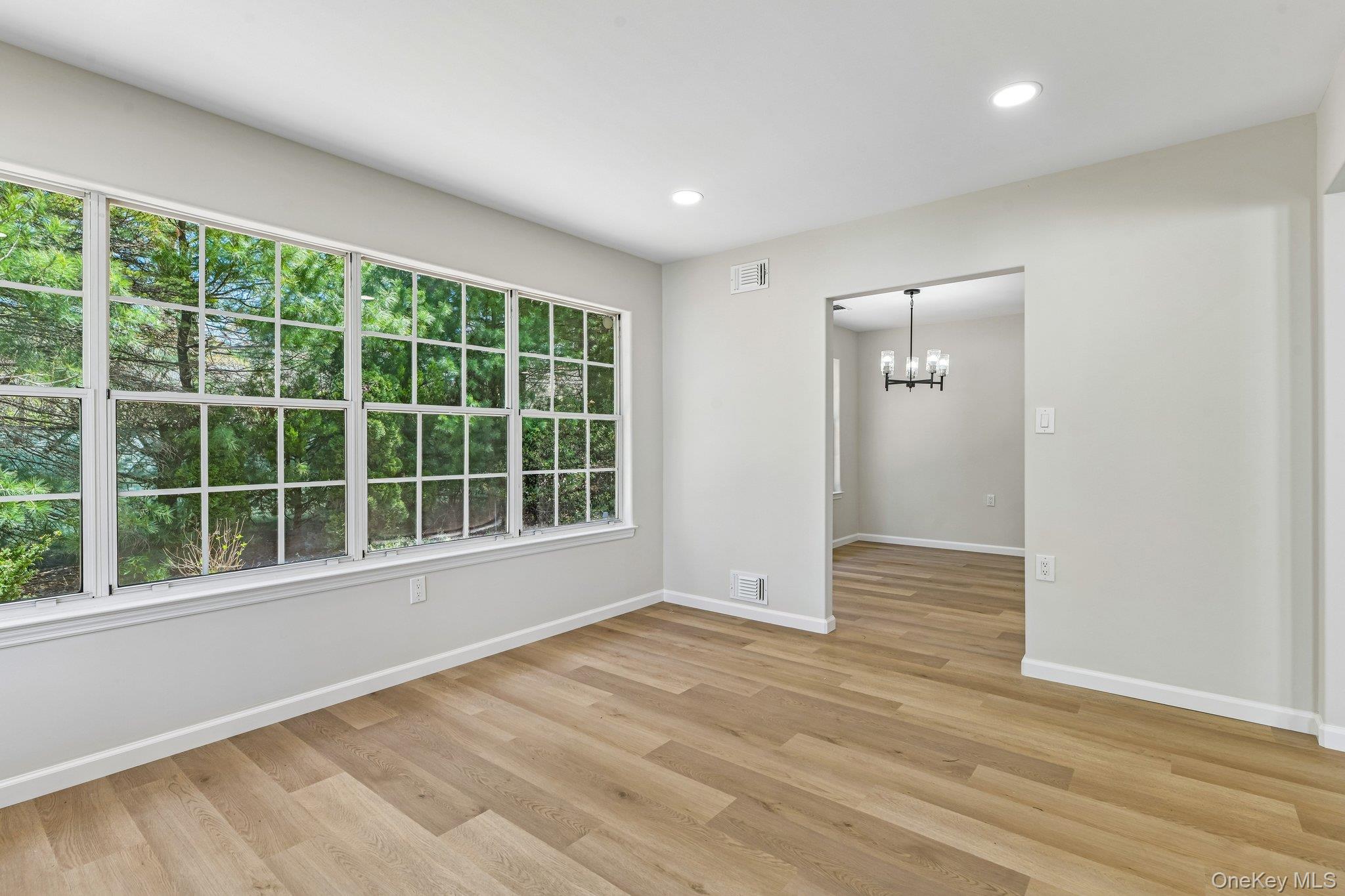 289 Glen Drive Ridge, NY 11961 - Photo 11 of 36