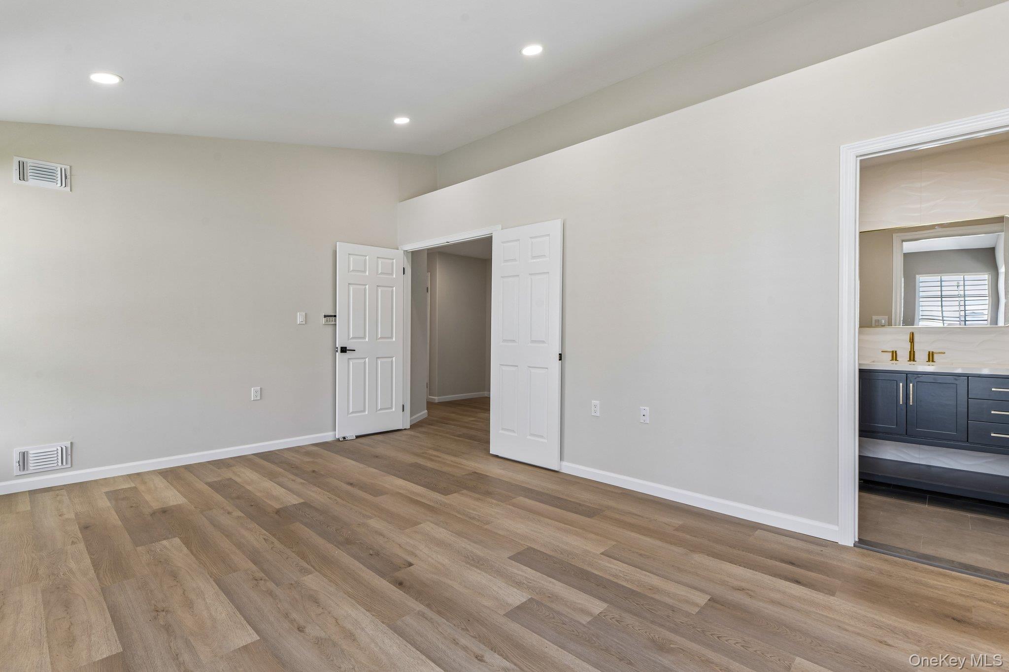 289 Glen Drive Ridge, NY 11961 - Photo 23 of 36