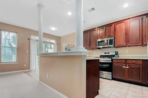$549,900 | 6 Webster Court, Monroe, NY 10950