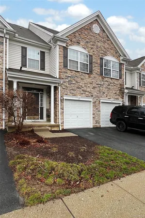 $549,900 | 6 Webster Court, Monroe, NY 10950