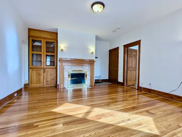 $3,350 | 21 Westbourne Terrace, Unit 3, Brookline, MA 02446