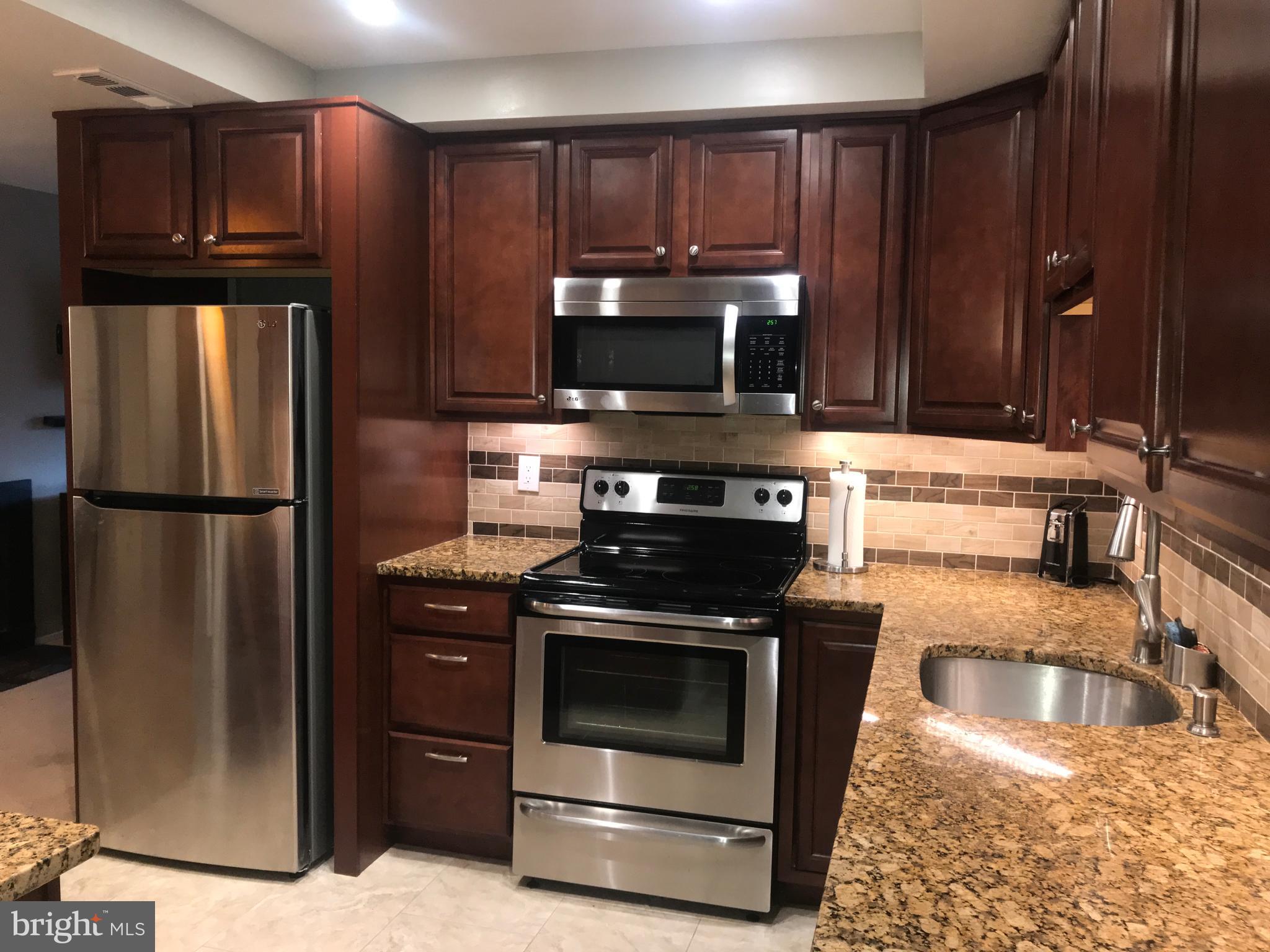 10002 Stedwick Road, Unit 304 Gaithersburg, MD 20886 - Photo 2 of 14 Gallery Image 2