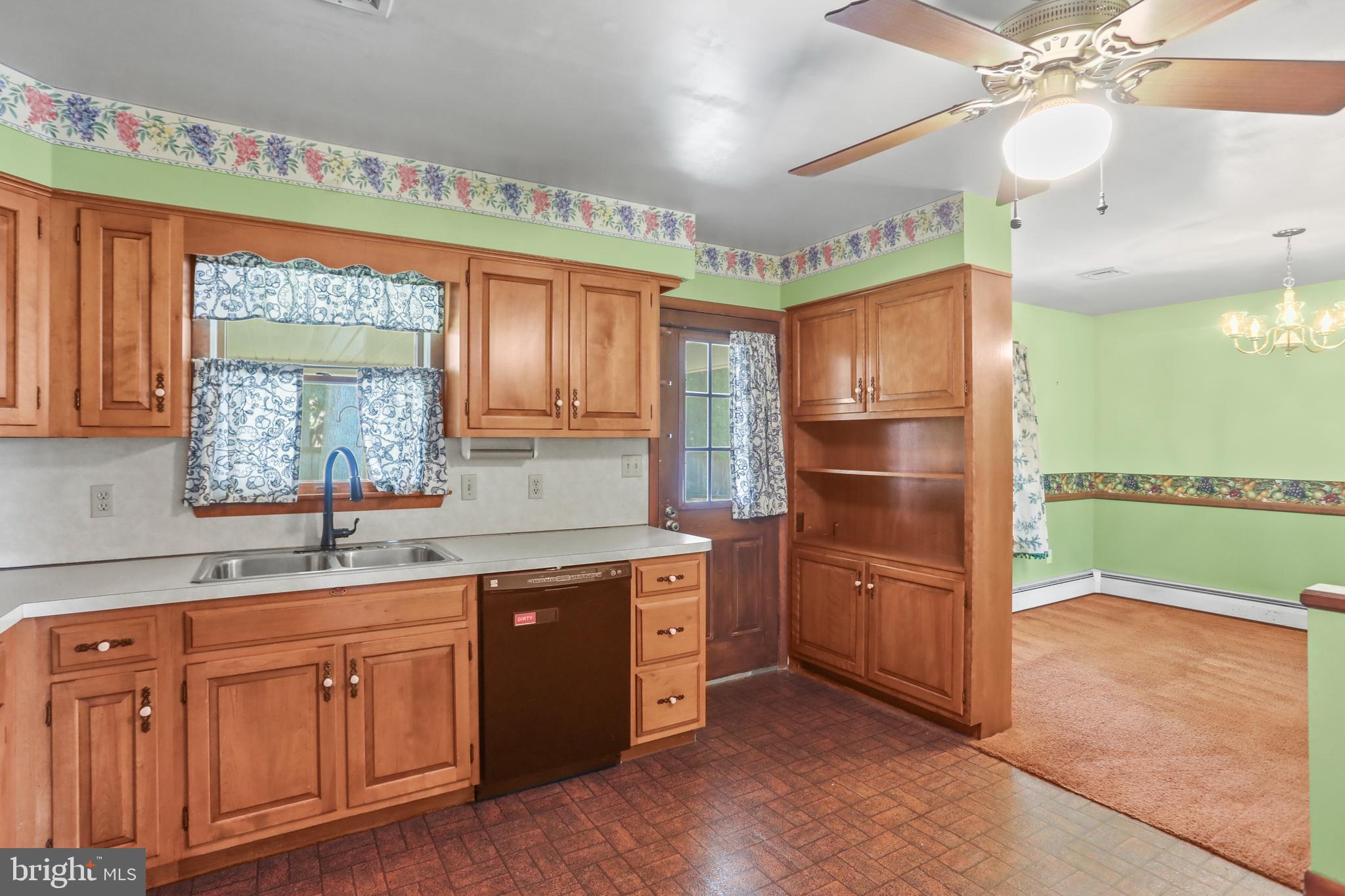 26 Laurel Drive Hanover, PA 17331 - Photo 14 of 41