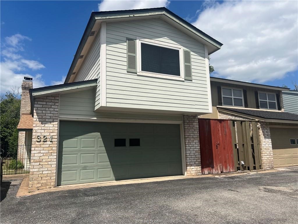321 East Main Street Brenham, TX 77833 - Photo 1 of 28
