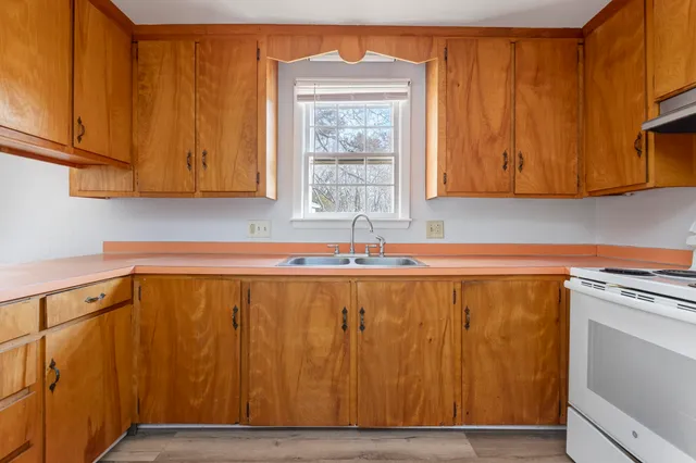 $369,900 | 3 Peavey Avenue, Windham, ME 04062