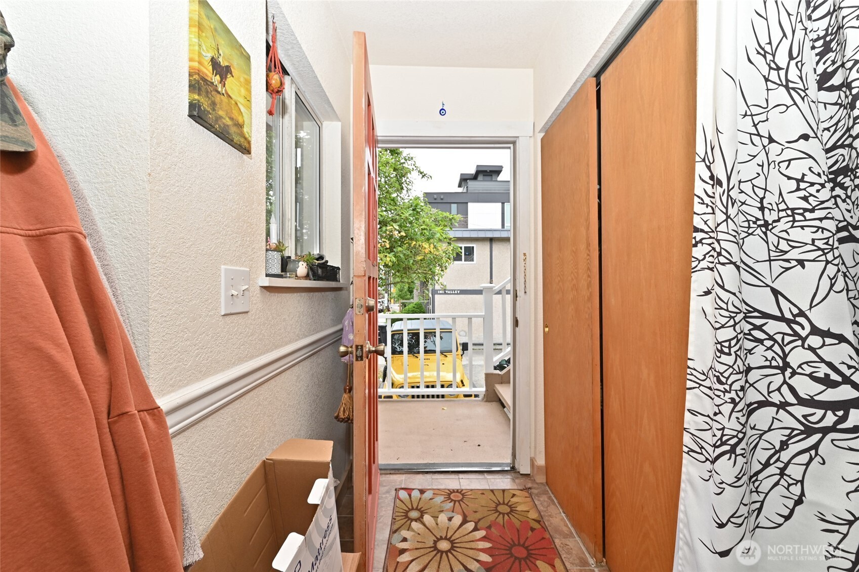 155 Valley Street Seattle, WA 98109 - Photo 16 of 40 Gallery Image 16