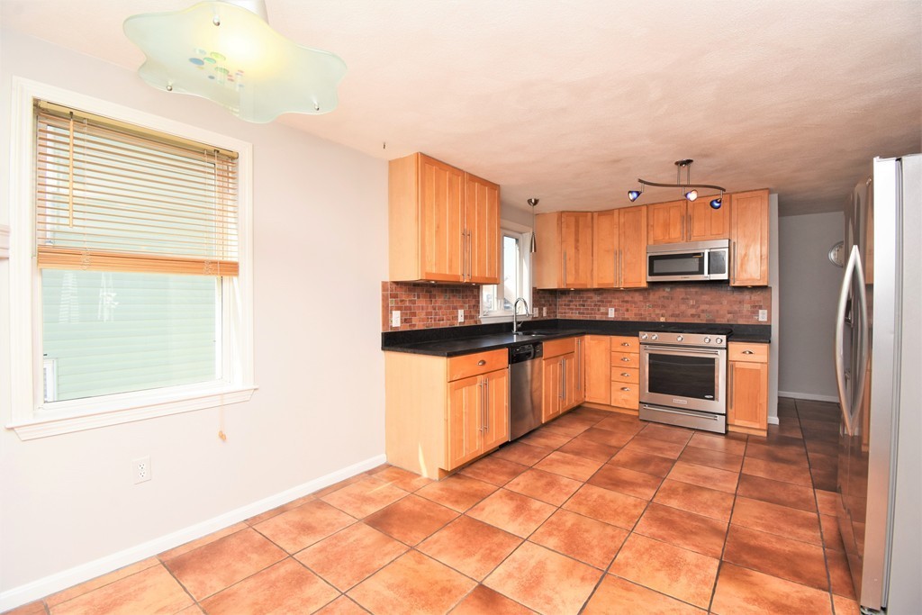 191 Adams Street, Unit 1 Waltham, MA 02453 - Photo 7 of 32