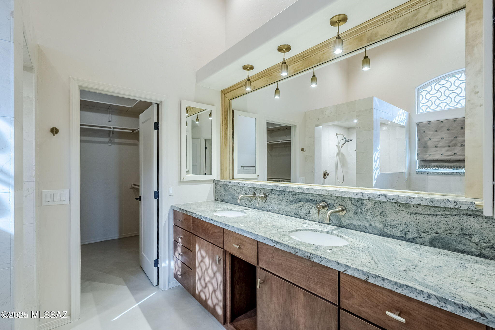 9808 East Rock Ridge Court Tucson, AZ 85749 - Photo 28 of 51 Primary Bath