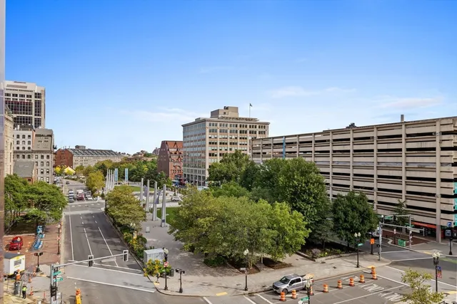 $1,998,000 | 110 Broad Street, Unit 602, Boston, MA 02110