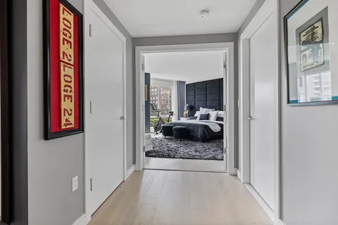 $1,998,000 | 110 Broad Street, Unit 602, Boston, MA 02110
