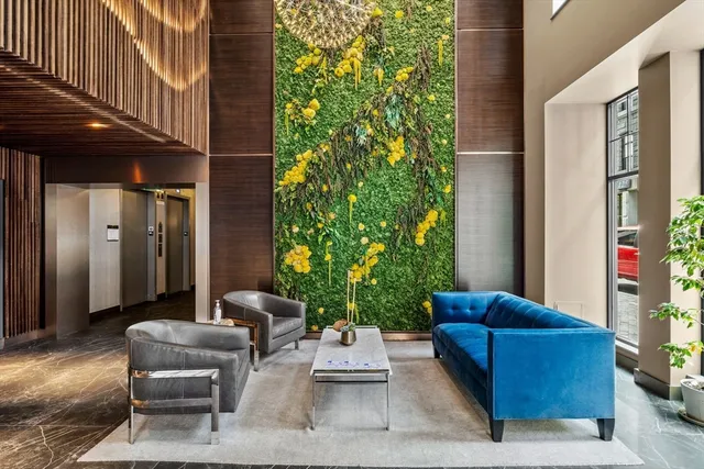 $1,998,000 | 110 Broad Street, Unit 602, Boston, MA 02110