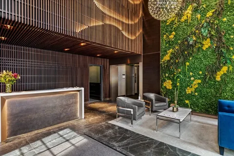 $1,998,000 | 110 Broad Street, Unit 602, Boston, MA 02110