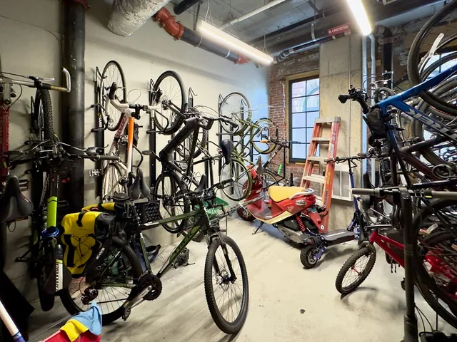 $1,998,000 | 110 Broad Street, Unit 602, Boston, MA 02110