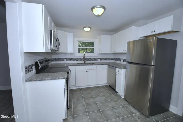 $429,900 | 49 Osborne Road, Colonie, NY 12205