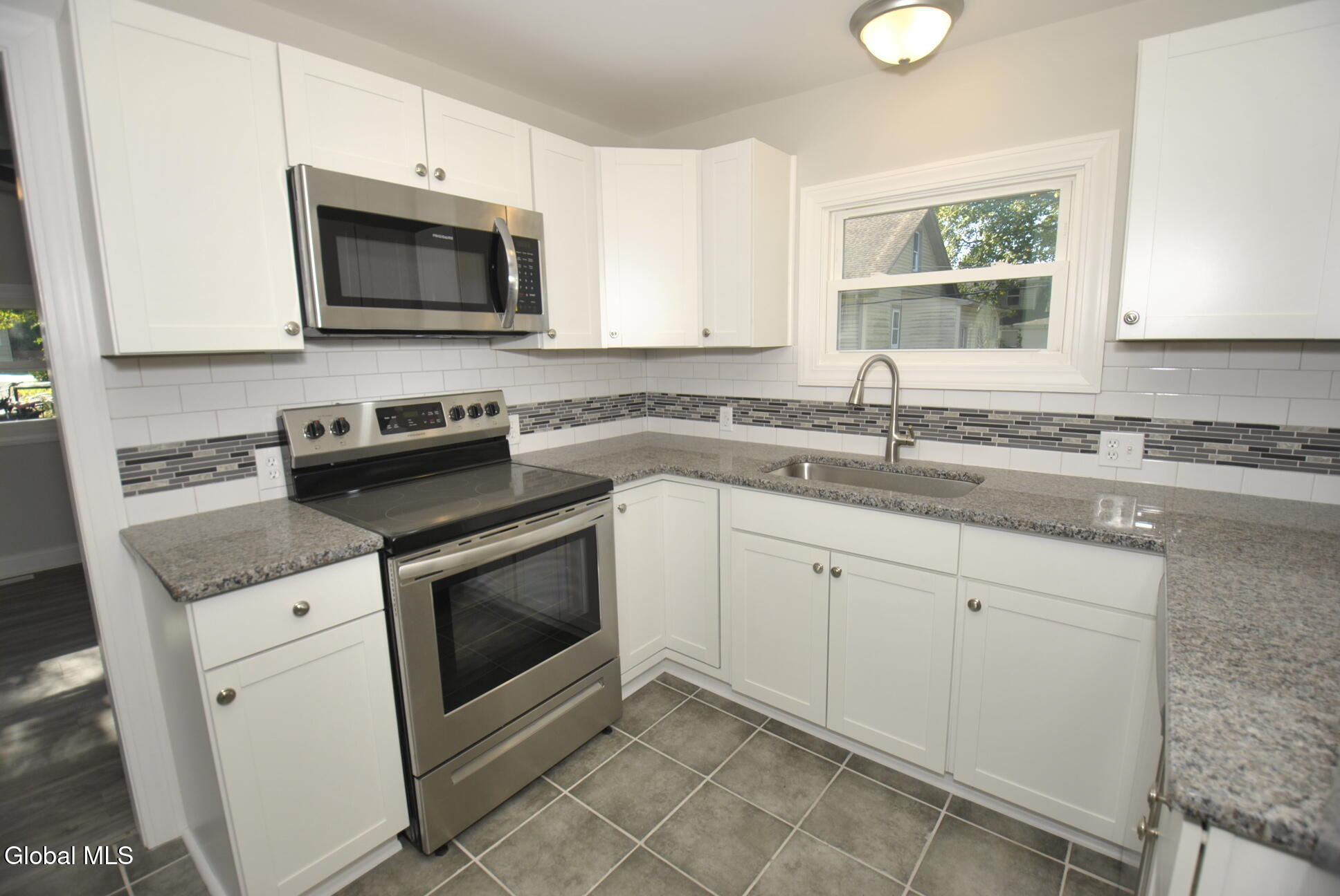 49 Osborne Road Colonie, NY 12205 - Photo 29 of 36 _DSC0906