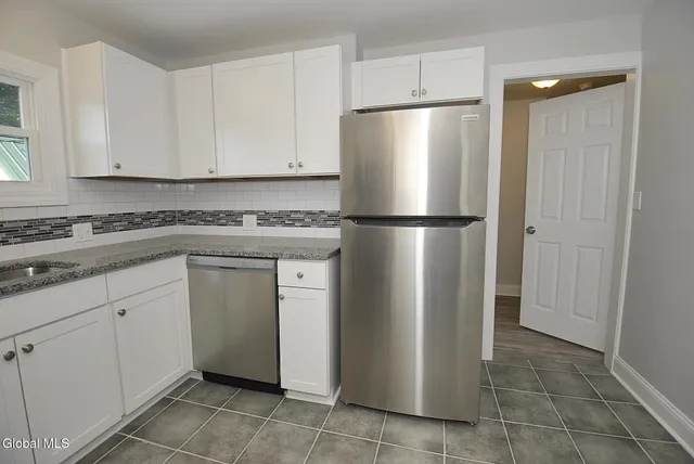 $429,900 | 49 Osborne Road, Colonie, NY 12205