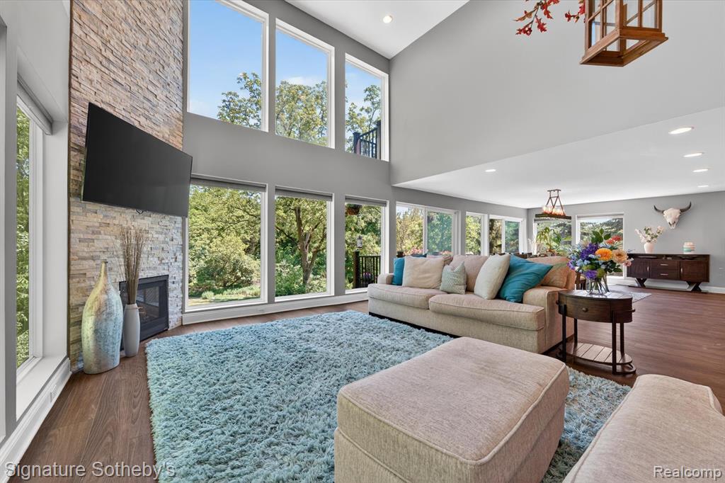 30650 Lahser Road Beverly Hills, MI 48025 - Photo 11 of 93