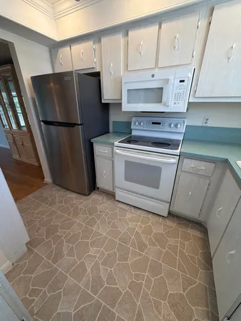 $165,000 | 18081 Southeast Country Club Drive, Unit 259, Tequesta, FL 33469