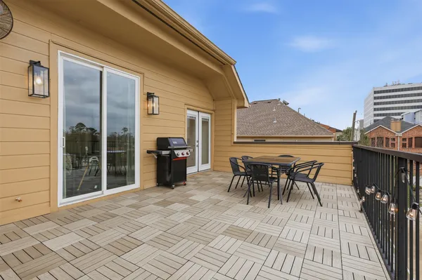 $3,950 | 5515 Venice Street, Houston, TX 77007