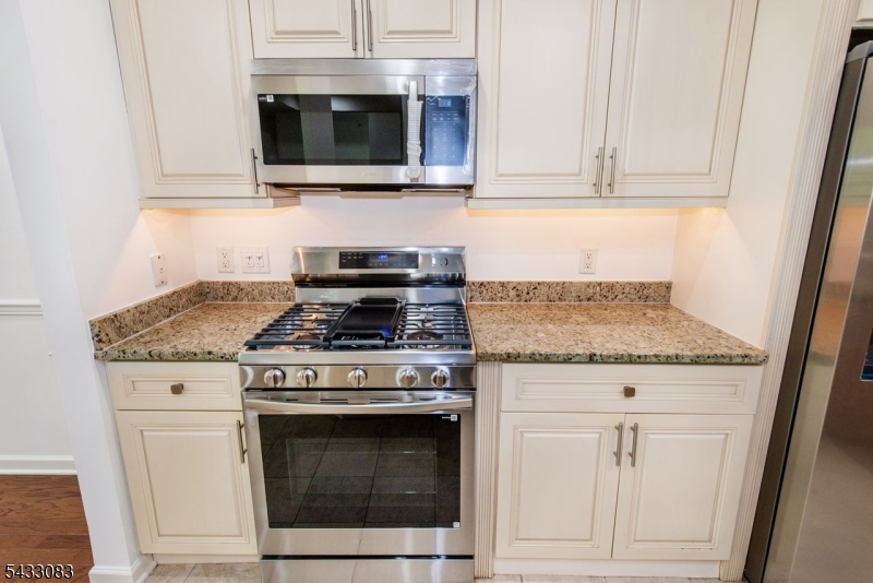 29 Ridgeview Lane, Unit 29 Mount Arlington, NJ 07856 - Photo 13 of 39