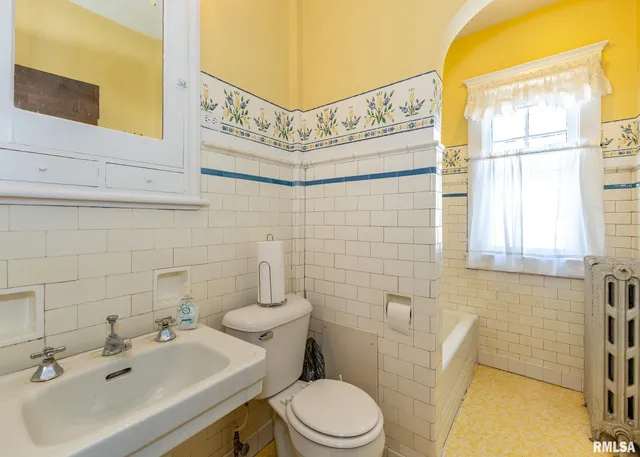 $499,900 | 1440 12th Street, Moline, IL 61265