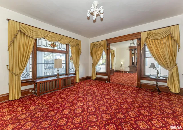 $499,900 | 1440 12th Street, Moline, IL 61265