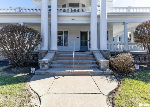 $499,900 | 1440 12th Street, Moline, IL 61265