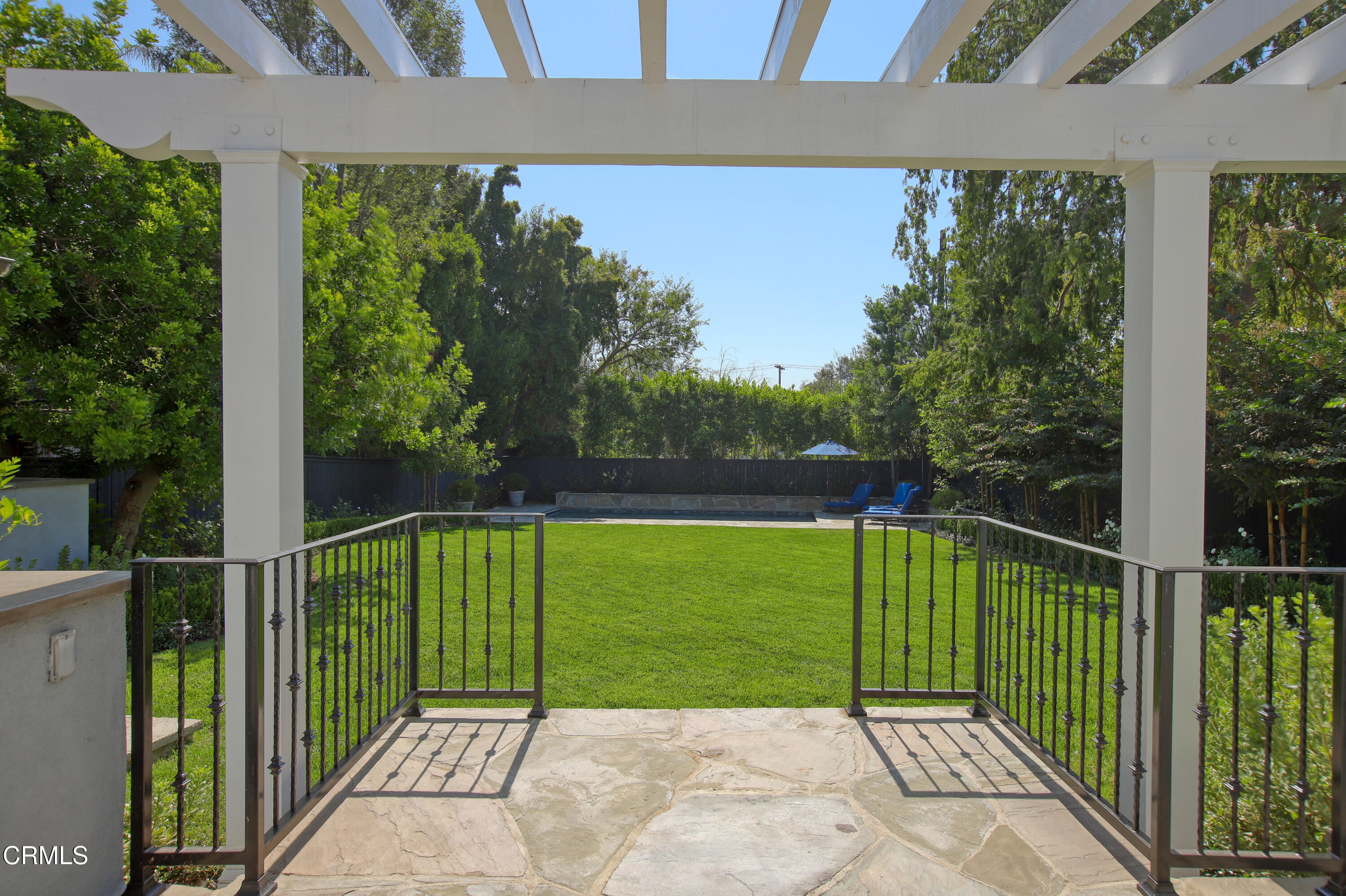 181 Sierra View Road Pasadena, CA 91105 - Photo 35 of 41 a view of a garden