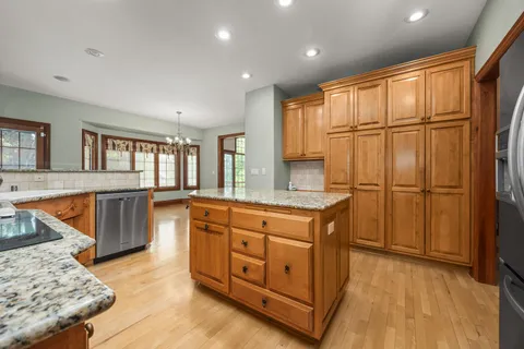 $825,000 | N52-w16816 Oak Ridge Trail, Menomonee Falls, WI 53051