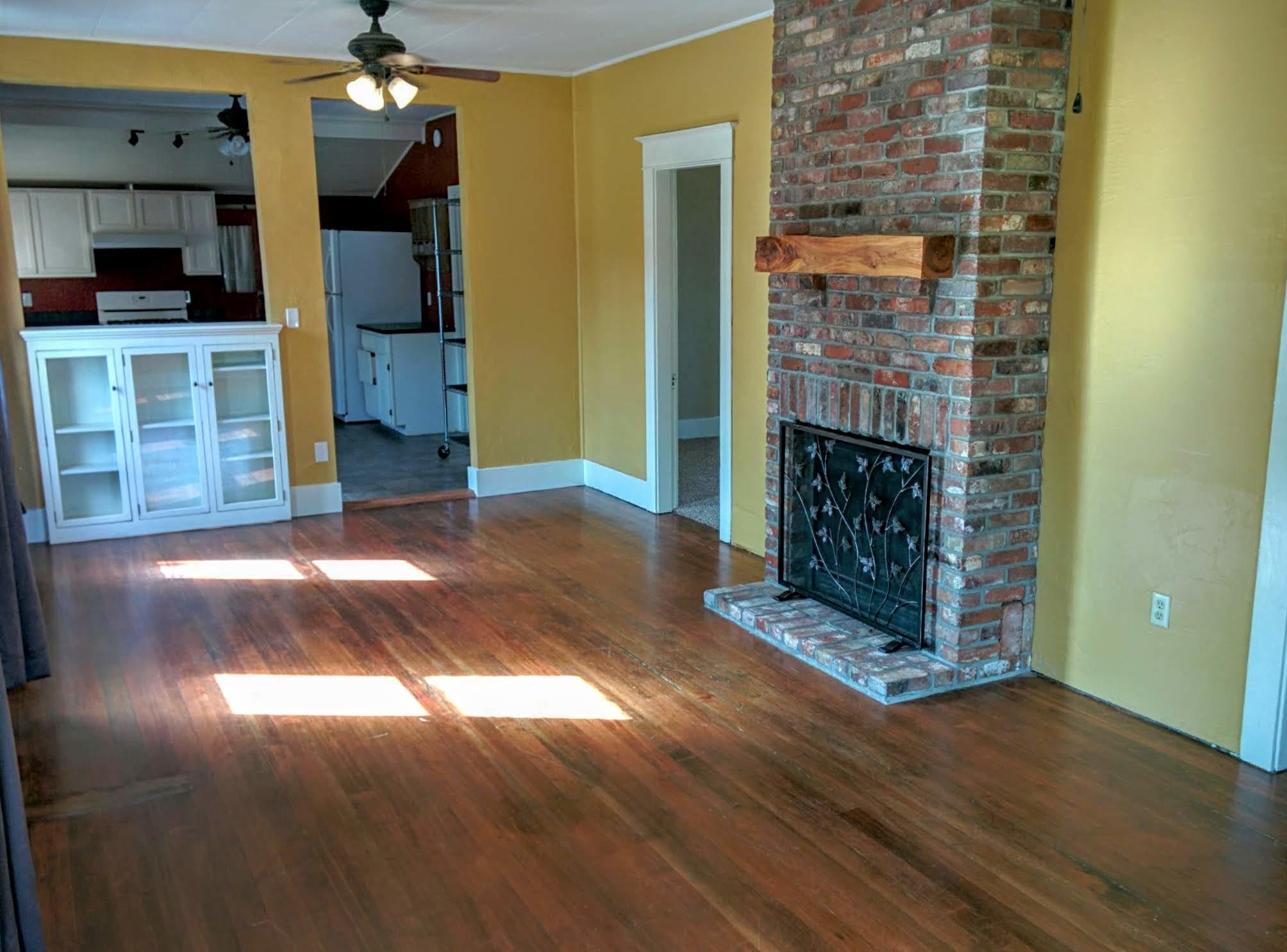 913 Maple Street Central Point, OR 97502 - Photo 7 of 15 diningwider