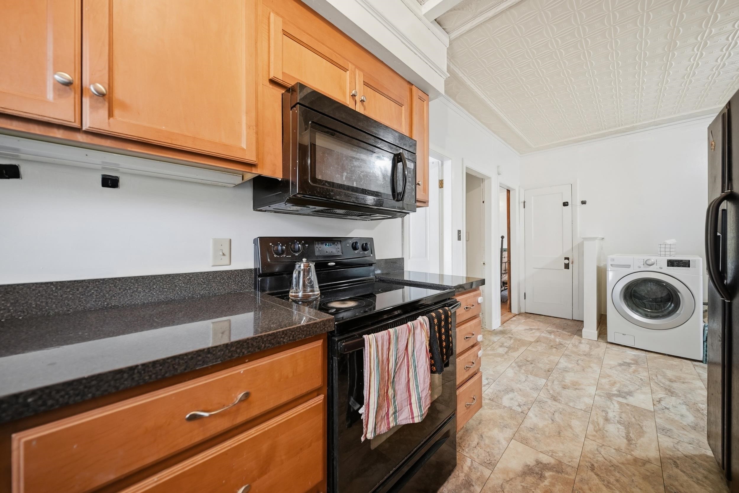 14 Morrill Street Laconia, NH 03246 - Photo 13 of 37