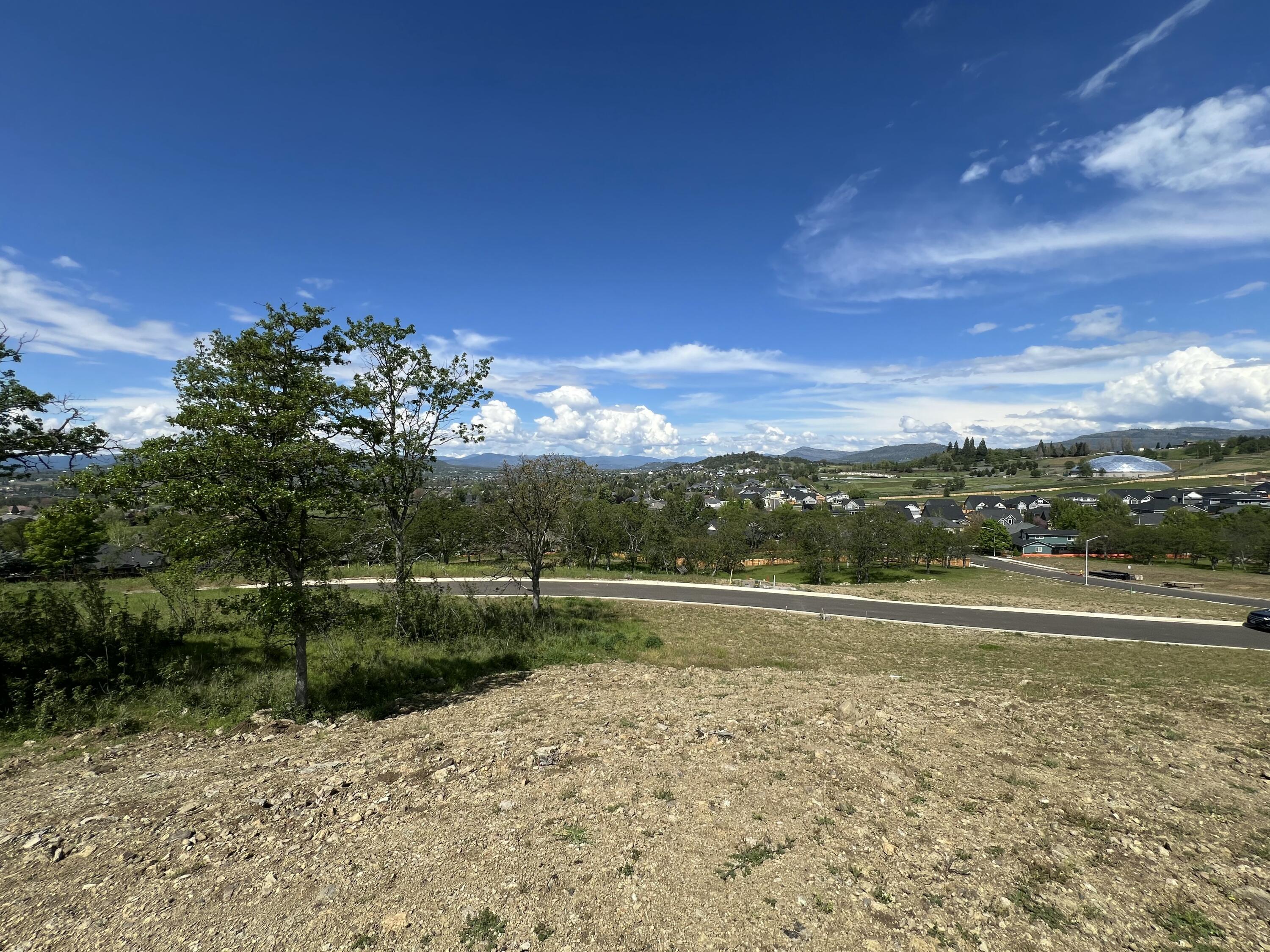 461 Pinnacle Ridge, Unit 94 Eagle Point, OR 97524 - Photo 4 of 9